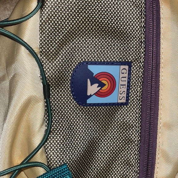 Guess Fanny pack - Picture 2 of 3